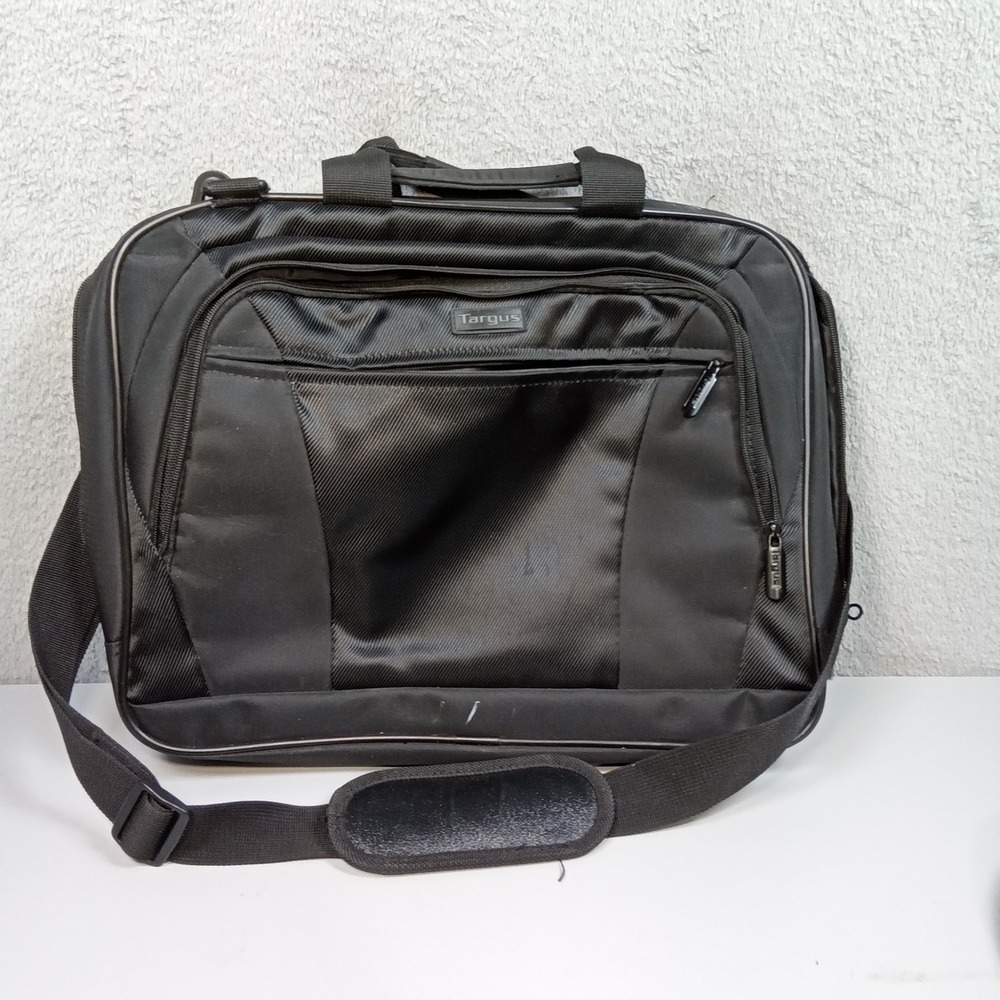 Targus Black Nylon Laptop Messenger Bag Briefcase Padded Shoulder Strap Travel‎